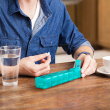 将图片加载到图库查看器，2 Pack Extra Large Traveling Pill Organizer for Vitamins, Fish Oils, Supplements